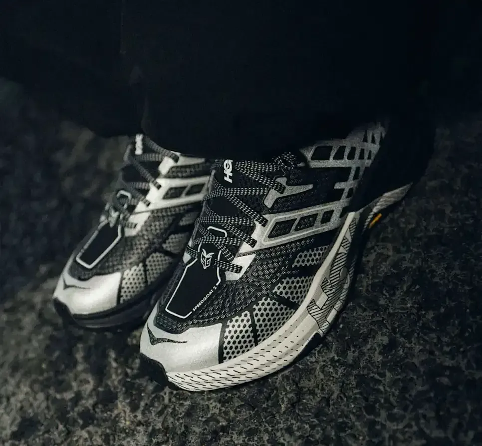 HOKA Stealth/Tech Speedgoat 2 Black Stardust